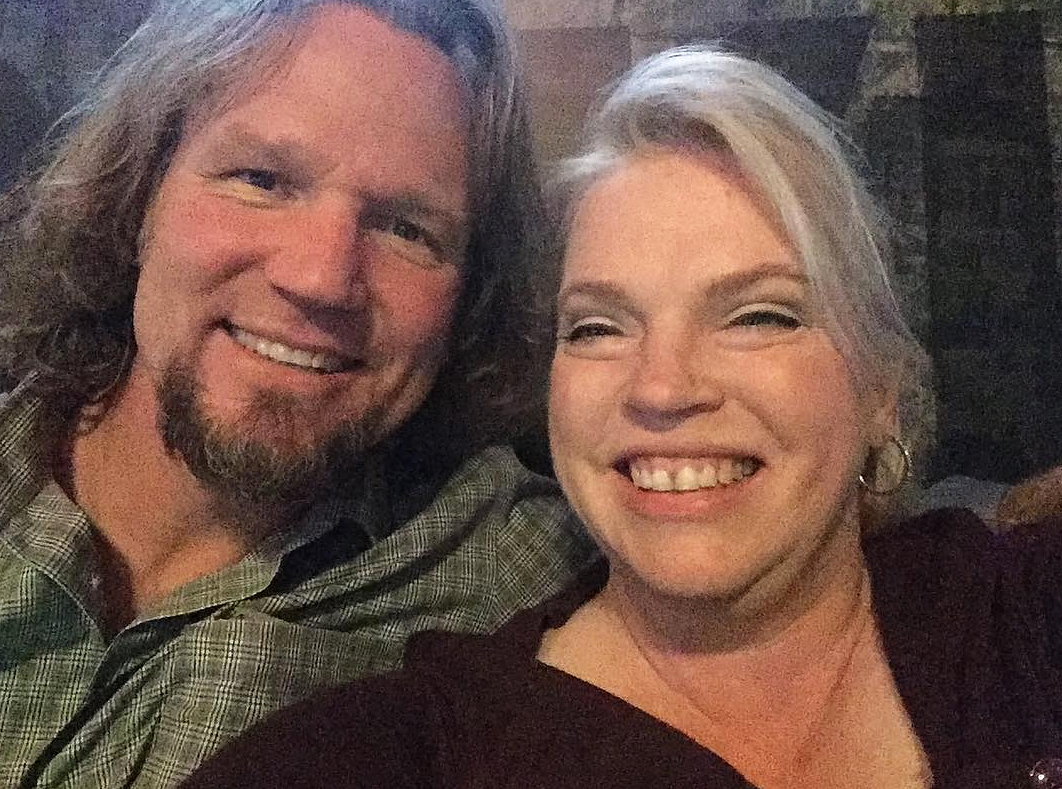 Sister Wives Kody Makes Rare Visit To Janelle Snubs Meri Who Lives In Neighborhood 