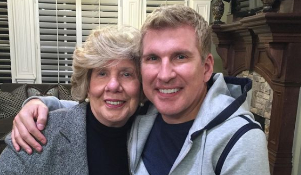 Chrisley Knows Best: Todd Chrisley Gives Update On Nanny Faye's CANCER Diagnosis! Praying To God For Her