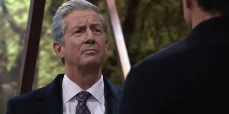 GH/Victor (Charles Shaughnessy) seeks help from Sonny