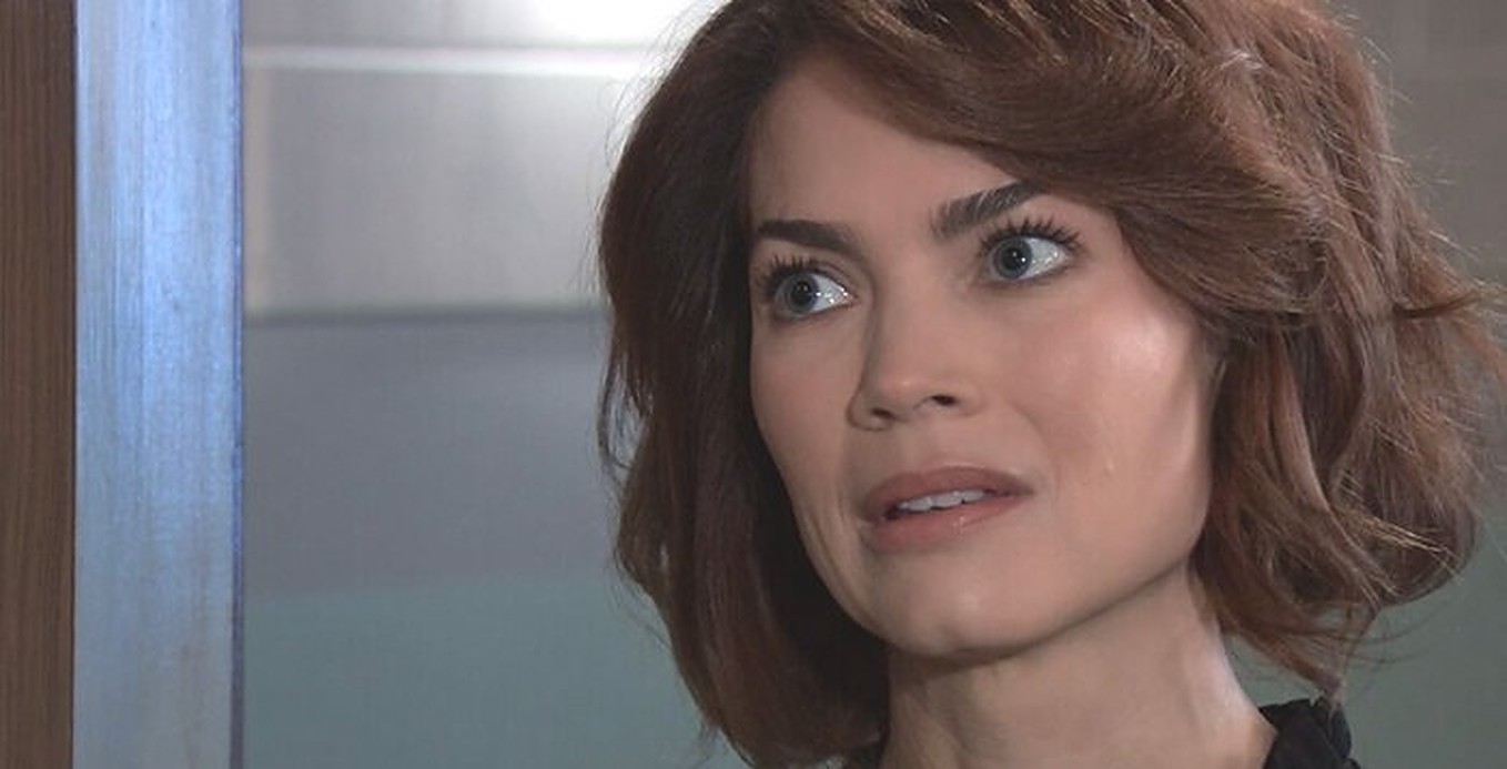 GH/Elizabeth (Rebecca Herbst) comes face-to-face with Jeff