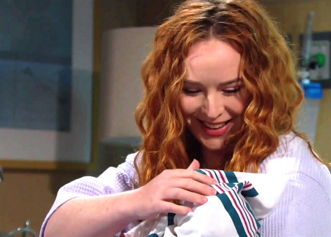 Y&R/Mariah (Camryn Grimes) and Tessa start a new life