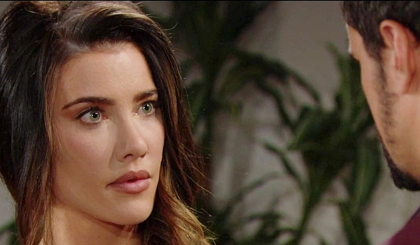 B&B/Steffy (Jacquelin Maclnnes) and Thomas (Matthew Atkinson) clash with each other