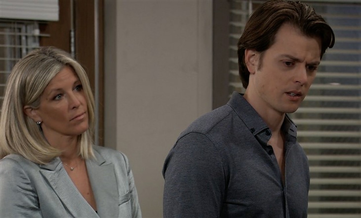 GH/Michael (Chad Duell) blames Carly (Laura Wright) for Willow's health crisis