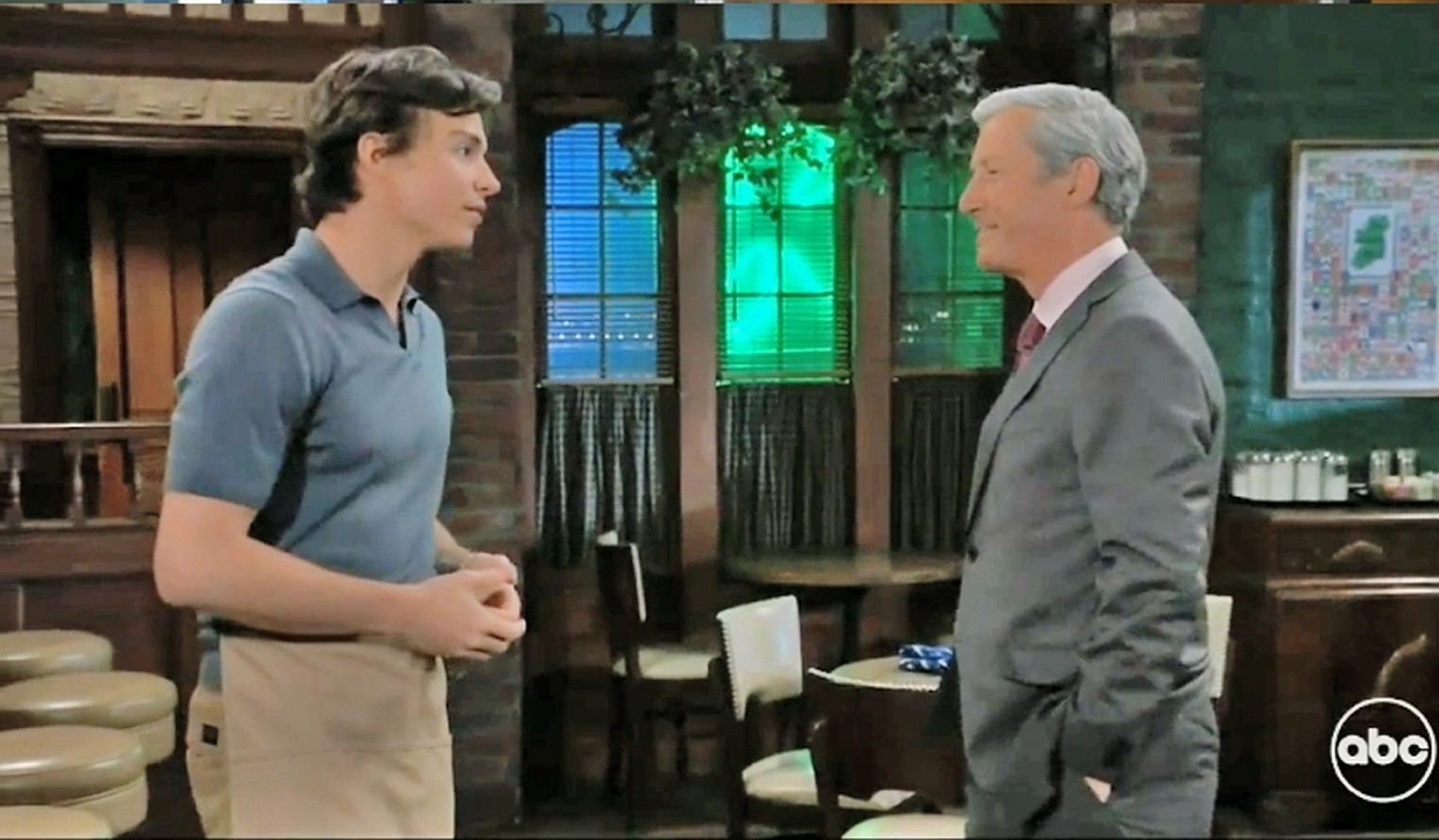 GH/Spencer (Nicholas Chavez) seeks help from Victor (Charles Shaughnessy)