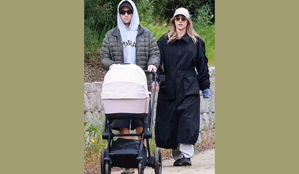 Robert Pattinson and Suki Waterhouse and their baby