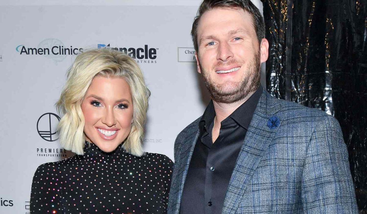 Chrisley Knows Best - Savannah Chrisley & Robert Shiver