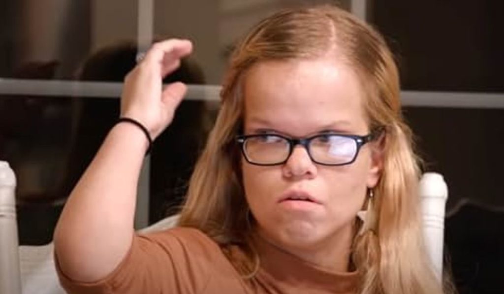 7 Little Johnstons - Anna Johnston