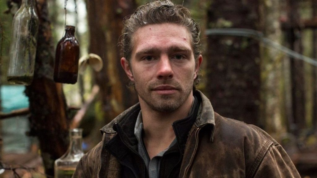 matt-brown-alaskan-bus-people