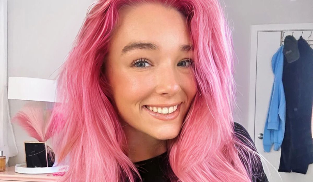 baylen out loud baylen pink hair