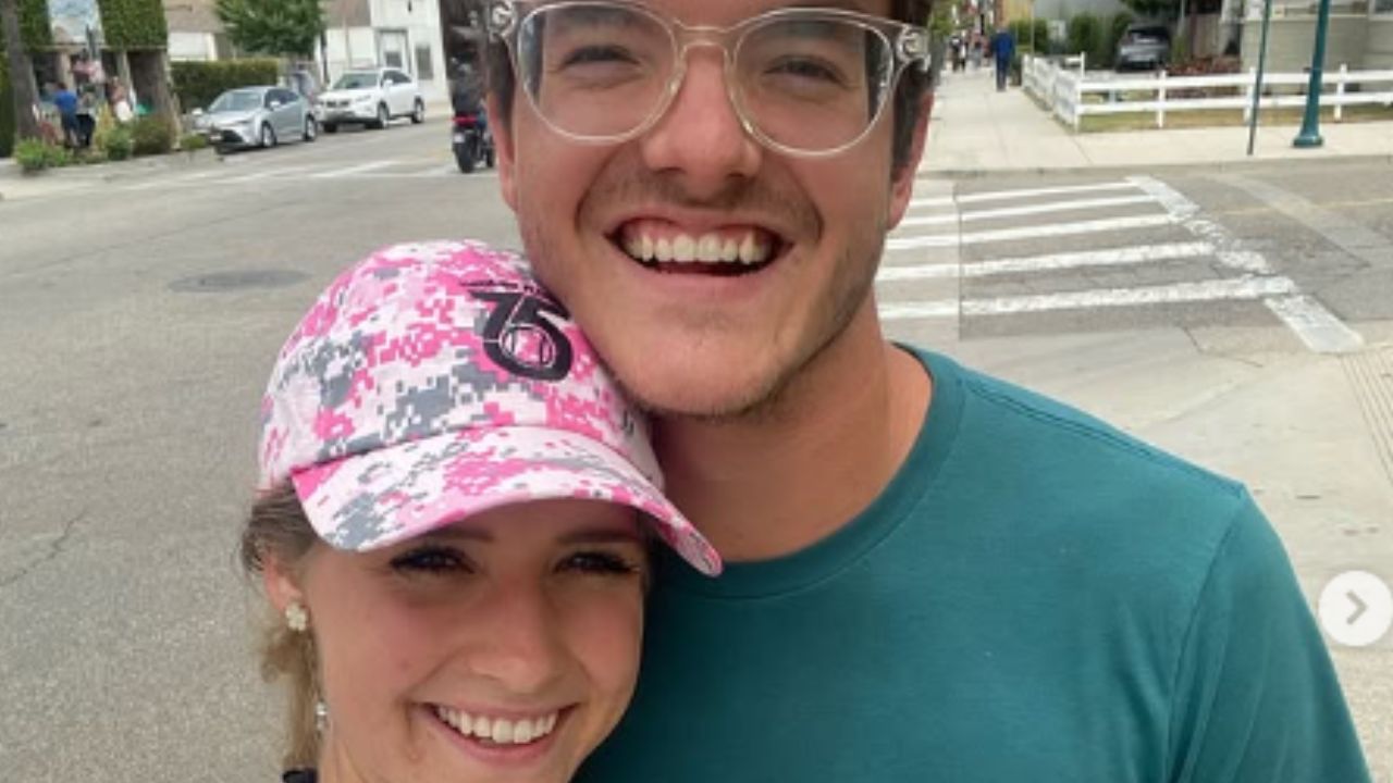 WELCOME TO PLATHVILLE LYDIA ZAC