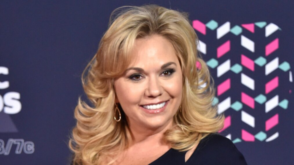 Chrisley Knows Best - Julie