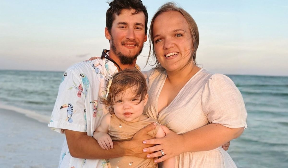 7 Little Johnstons